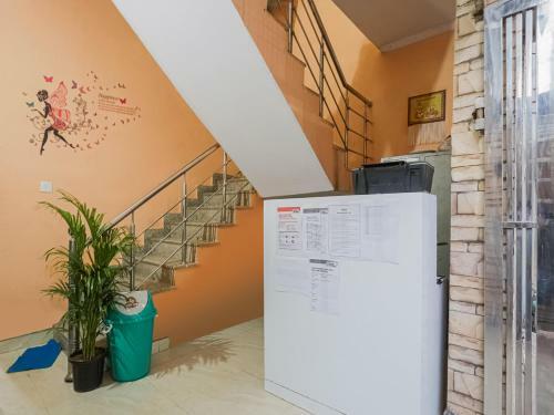 Hotel Oyo 84725 Abhi Guest House