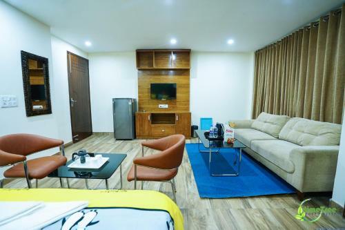 Lime Tree Hotel 32nd Avenue Near Sector 29 Gurgaon Fully Vaccinated Staff