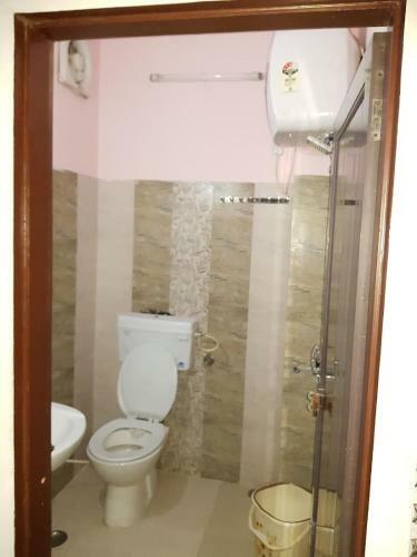 Mehndiratta Guest House Pg For Girls
