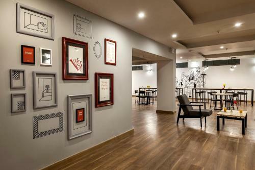 Townhouse 821 Hotel World Trade
