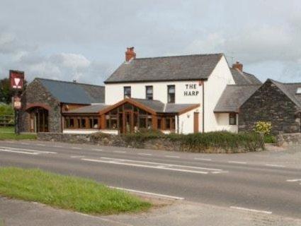Hostal The Harp At Letterston