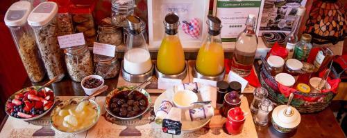 Fields Lodge Bed & Breakfast