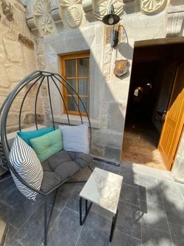 Hotel Luxury Cratus Stone Palace