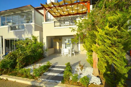 Sea And You Beachfront Apartments