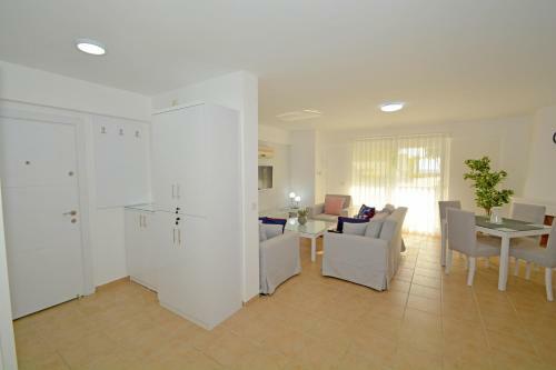Sea And You Beachfront Apartments