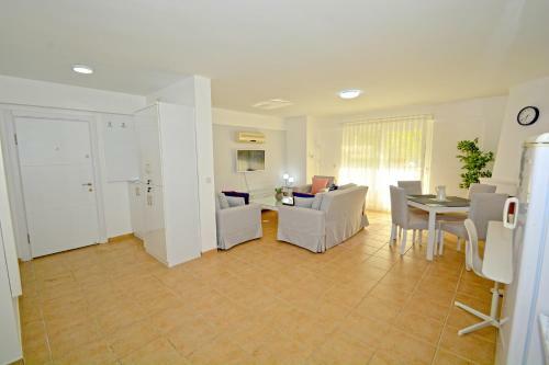Sea And You Beachfront Apartments