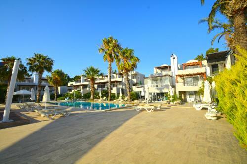 Sea And You Beachfront Apartments