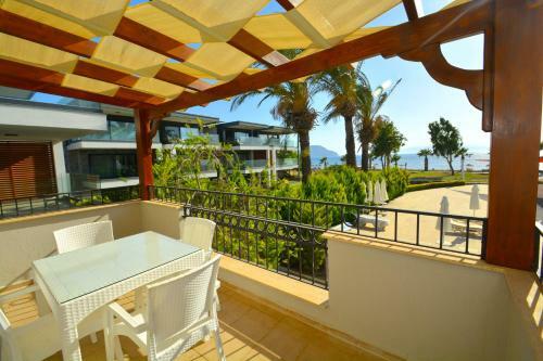 Sea And You Beachfront Apartments