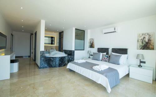Villa Unlimited 2 Luxury 6 Bedroom Villa