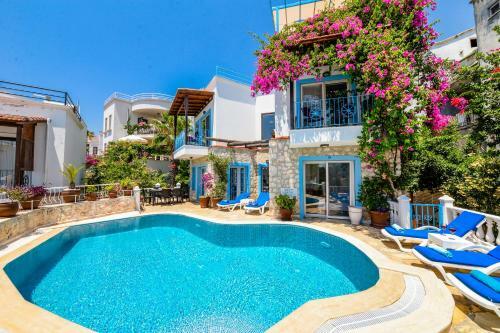 Amazing 8 People Sea View Villa Centre Location