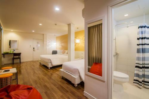 Hotel First House