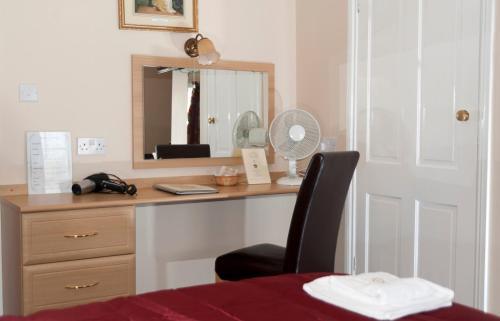 Hostal The Lord Lister Hotel