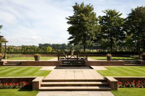 Western House Hotel