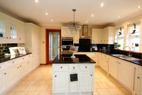 Ayrs And Graces - Luxury Bed And Breakfast