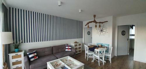 Apartamenty Amko Style R�?a Wiatr�w Willa Nord