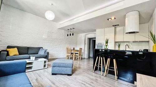 Victoria Apartments, Ligonia Street