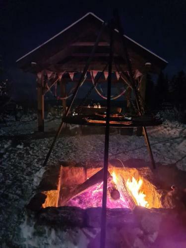 Pokoje Go?cinne Pod Lasem