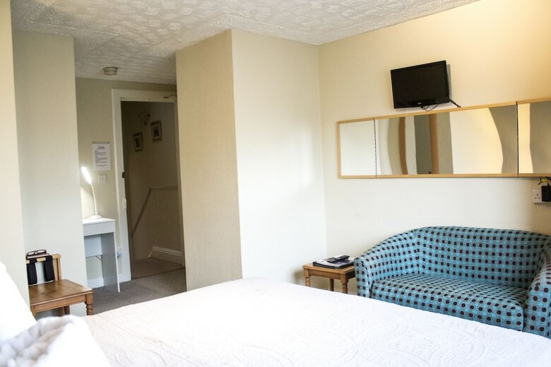 Hostal Hazeldene Guest House