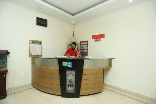 Oyo Preferred 18273 Hotel Basera