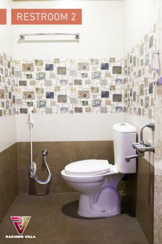 Rakshini Villa Rv Home Stay
