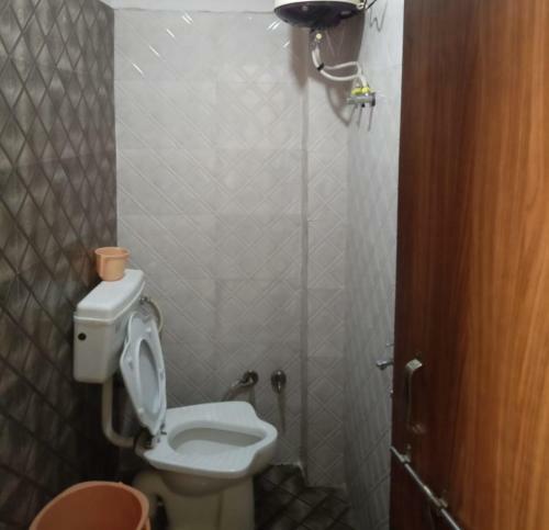 Hotel Welcome By Wb Inn, Kanpur