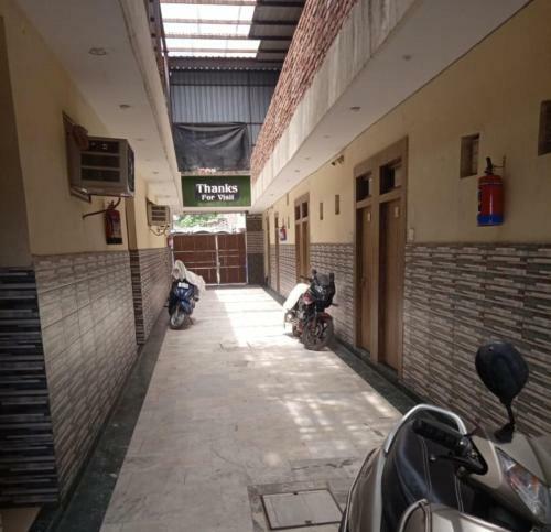 Hotel Welcome By Wb Inn, Kanpur