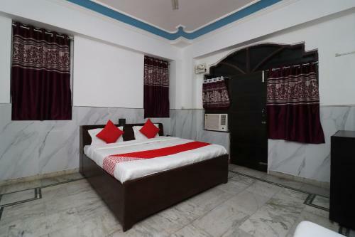 Hotel Oyo 26764 Tribhuvan Palace