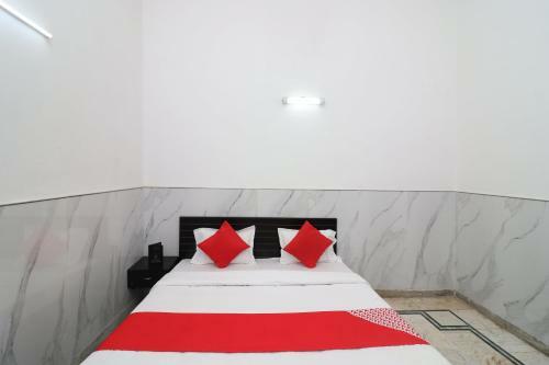 Hotel Oyo 26764 Tribhuvan Palace