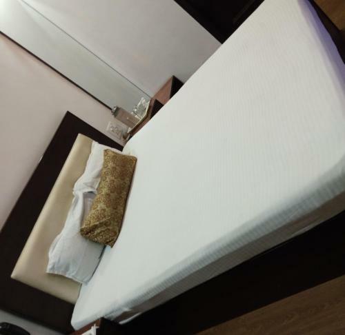 Shubh Hotel By Wb Inn, Kanpur