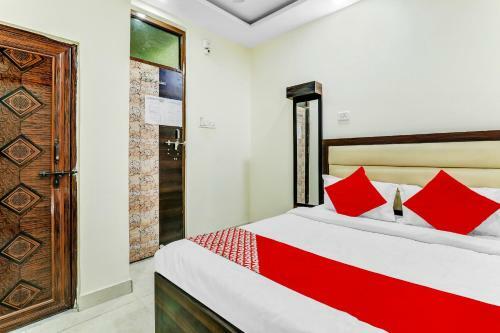 Oyo Flagship 84727 Hotel Shiva Residency