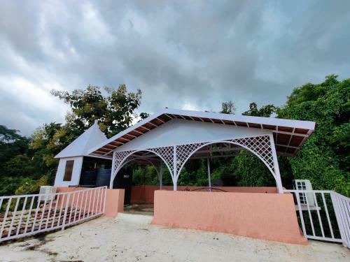 Villa Jenjon Karjat Resort - Casa Rosa
