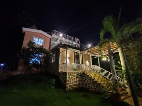 Villa Jenjon Karjat Resort - Casa Rosa