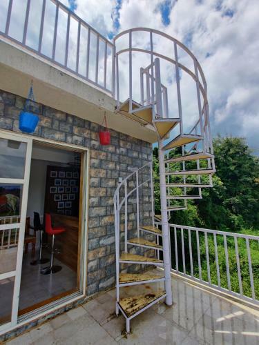 Villa Jenjon Karjat Resort - Casa Rosa
