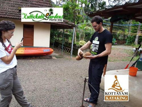 Kuttickattil Gardens With Kitchen