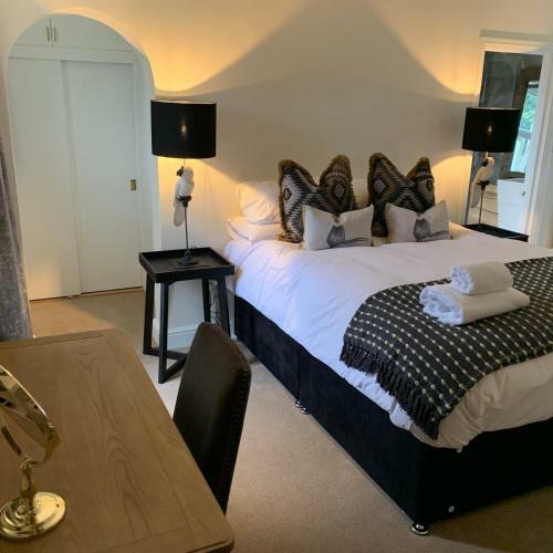 Hostal Scarborough Hill Country Inn