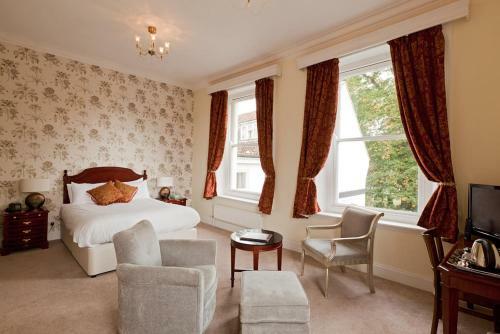 The Thomas Paine Hotel