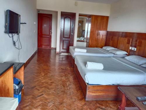 Hotel Yogi Cool Stay Residency