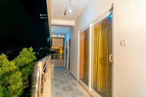Hotel Yogi Cool Stay Residency