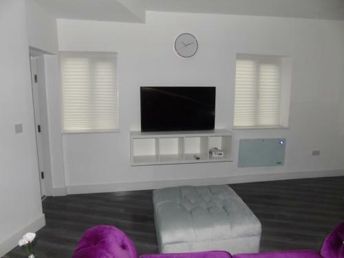 Inviting 1-bed Ground Floor Apartment In Bolton