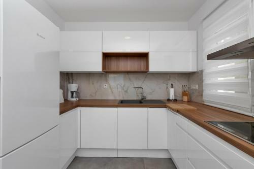 Villa Violet Salt Water Pool & Free Beach Parking
