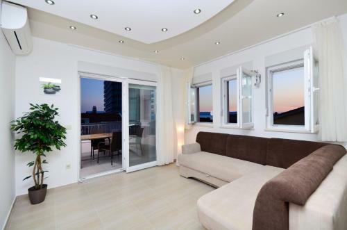 Modern Apartments, Close To The Beach