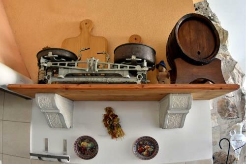 Apartment Uvo 2 With Communal Swimming Pool