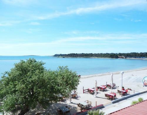 Idila Sea Front Apartments