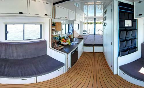 Houseboat Poland - P?ywaj?cy Domek Na Mazurach