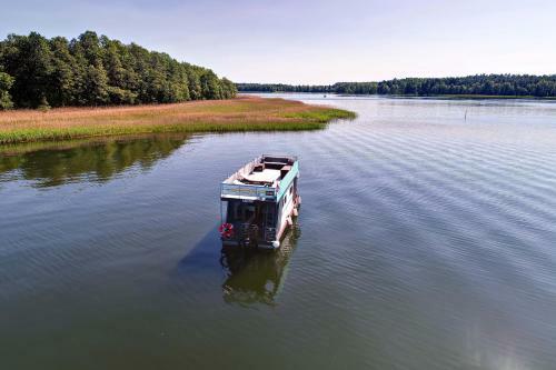 Houseboat Poland - P?ywaj?cy Domek Na Mazurach