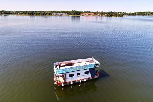 Houseboat Poland - P?ywaj?cy Domek Na Mazurach