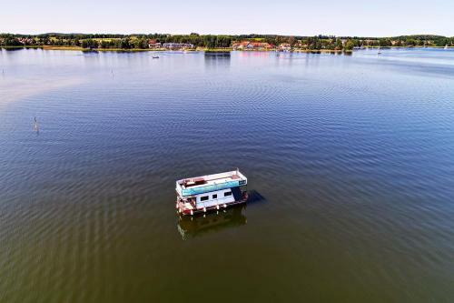 Houseboat Poland - P?ywaj?cy Domek Na Mazurach