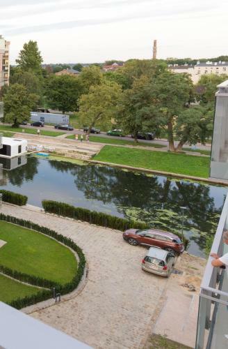 Apartlogy Aura2 105 - Experience Intelligent Living While Travelling