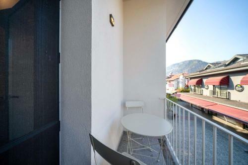 Apartamento Epocasa Gocek / Stylish Seafront Suites
