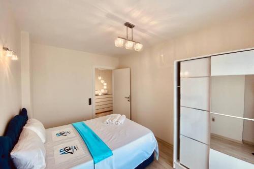 Kusadasi'nda Havuzlu L�x Villa Miray B2